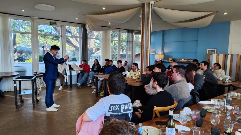 reunión anual de empresa con actividades